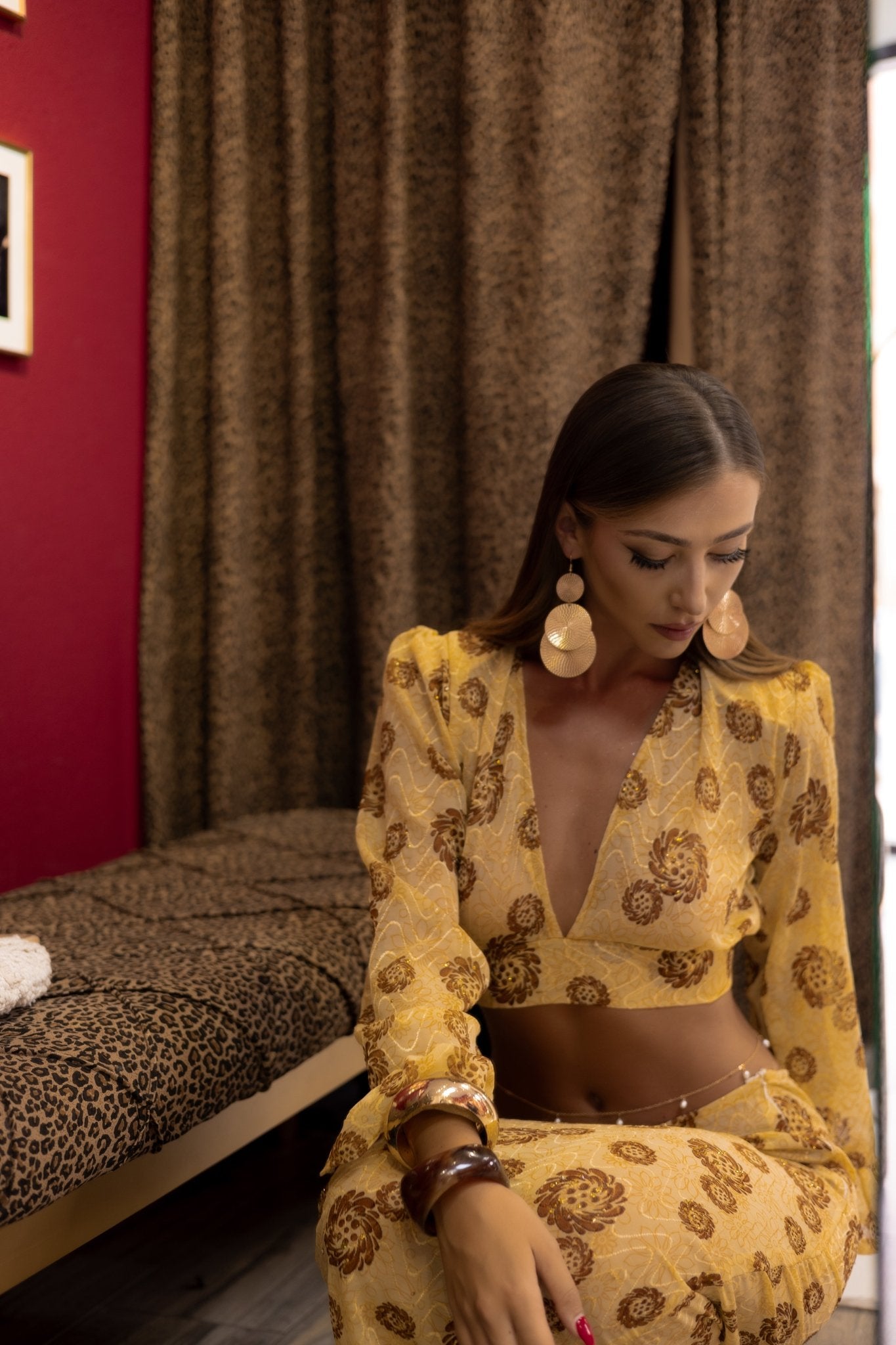 Aurette Embroidered Set - Image 4